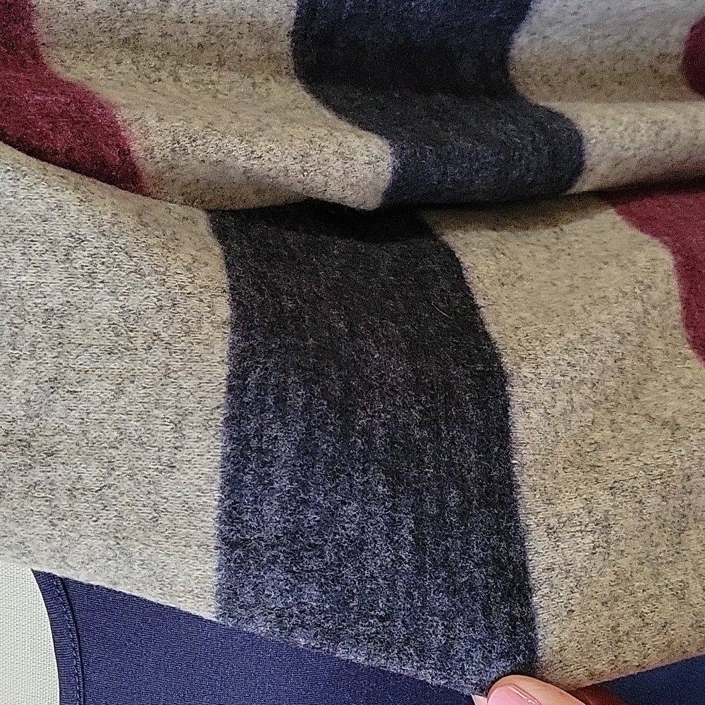 Color Block Cardigan - Picture 7 of 7